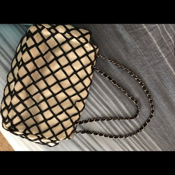 6600$ CHANEL BAG FOR ONLY 2200$ - Picture 2 of 5